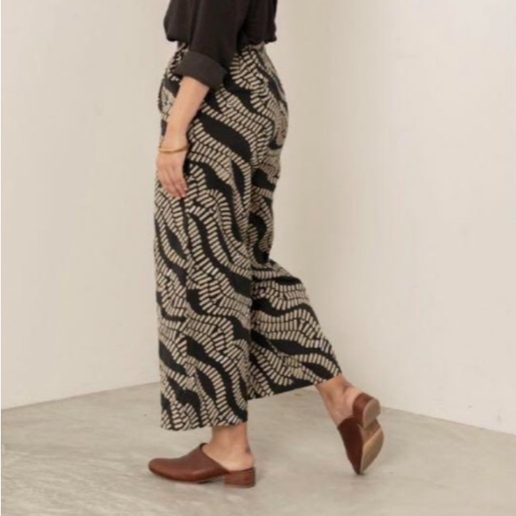 Matter Prints Pants - Matter Prints Classic Wide Leg in 26A Noir